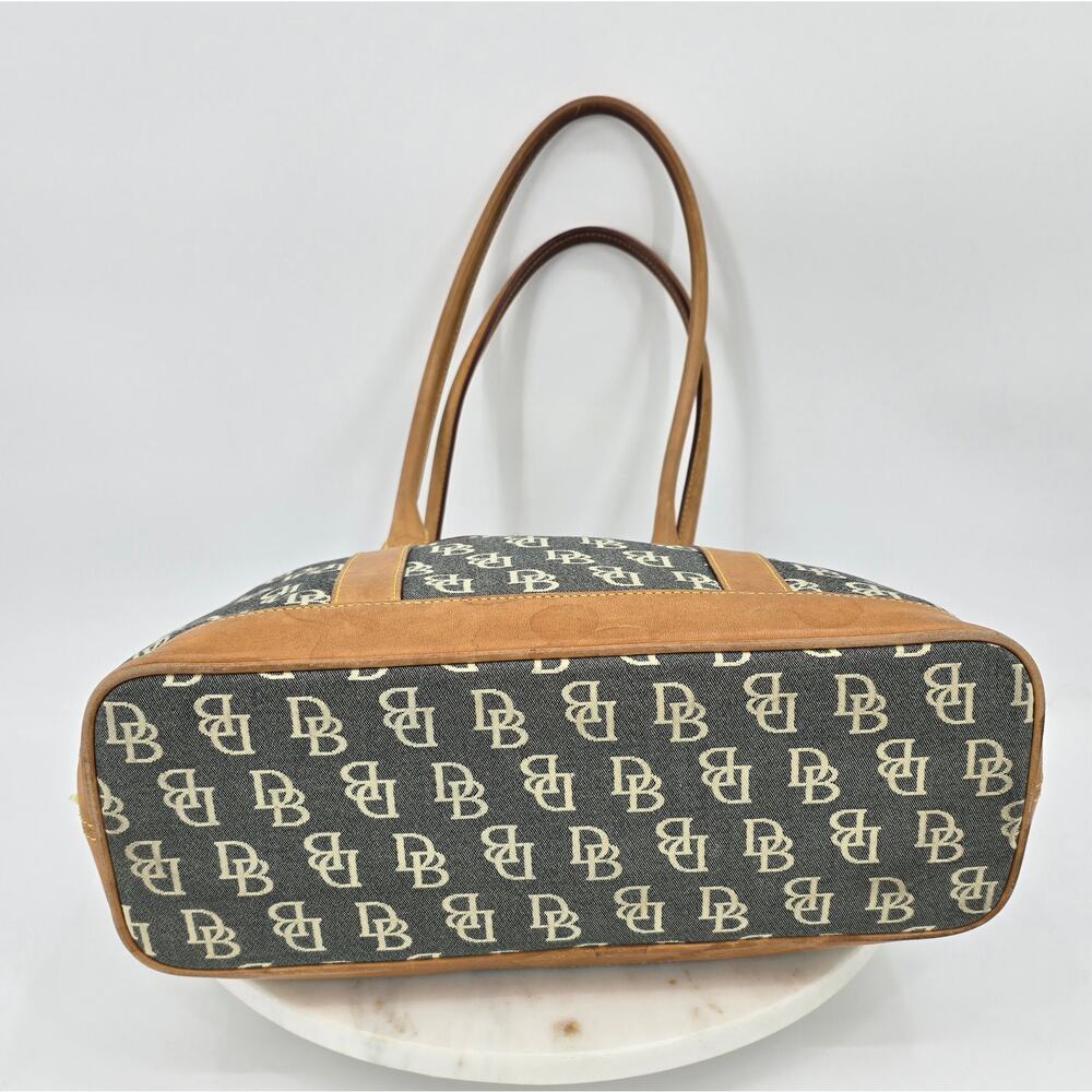 Dooney & Bourke Db Signature Canvas Tote Bag Tan … - image 5